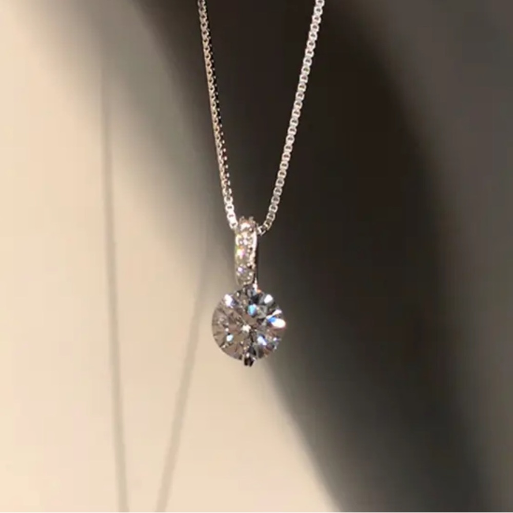 🌟 Sterling Silver Diamond Necklace